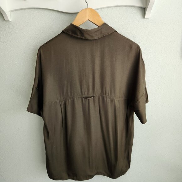 Vince olive green Silk Button Down Top Size S - Picture 2 of 7